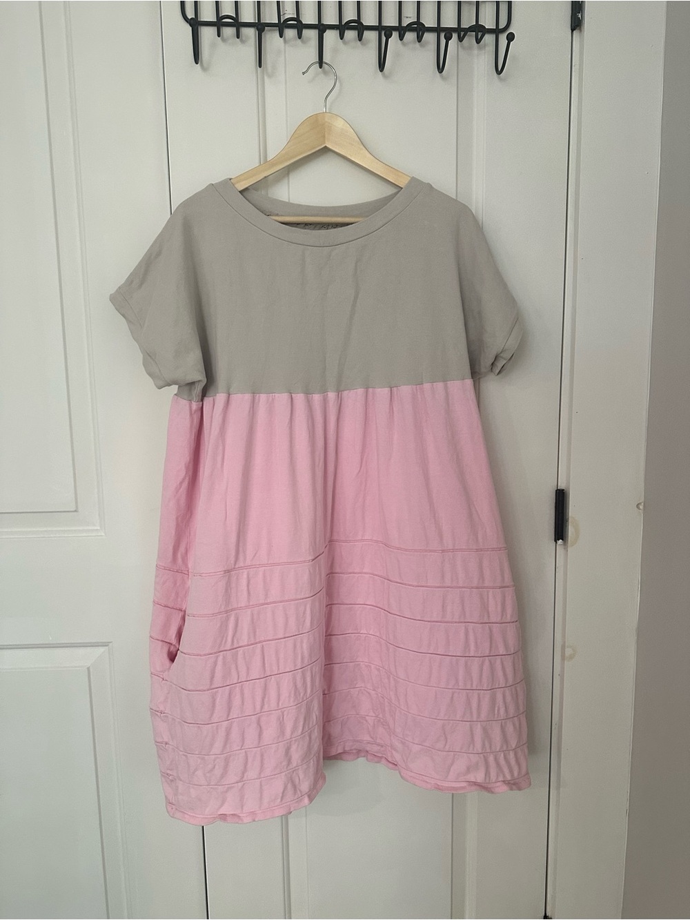 Two-Tone Pink and Grey Short-Sleeve Mini Dress